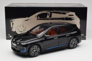 BMW iX Sapphire Black Minichamps 1:18 110023101 Métal — image 8 sur 8