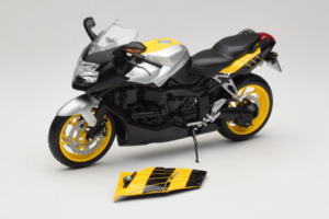 BMW K1200S Jaune Noir Minichamps 1:10 80430309224 Métal — image 2 sur 8