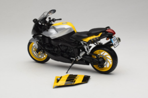 BMW K1200S Jaune Noir Minichamps 1:10 80430309224 Métal — image 5 sur 8