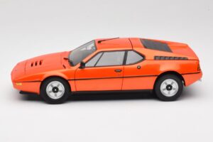 BMW M1 Orange Minichamps 1:18 80432411549 Métal — image 4 sur 8