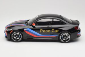 BMW M2 F87 Pace Car Minichamps 1:18 155026106 Métal — image 3 sur 6
