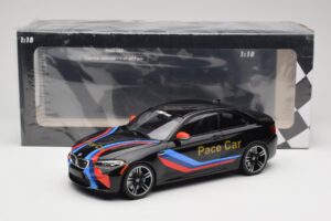 BMW M2 F87 Pace Car Minichamps 1:18 155026106 Métal — image 6 sur 6