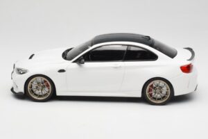 BMW M2 F87 CS Alpine White Jantes Dorées Minichamps 1:18 155021020 Métal — image 3 sur 6