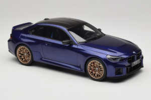 BMW M2 G87 CS Bleu Metallic GT Spirit 1:18 GT552 Résine — image 4 sur 6