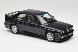 BMW M3 E30 Europameister Macau Blue Otto 1:18 OT1216 Métal — image 4 sur 6