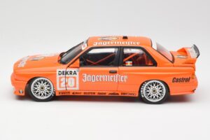 BMW M3 E30 #20 Jagermeister W. Gardner DTM 1992 Minichamps 1:18 180922020-O Métal — image 4 sur 8