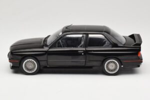 BMW M3 E30 Sport Evo Noir Solido 1:18 S1801501 Métal — image 4 sur 8