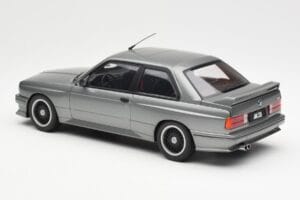 BMW M3 E30 Sport Evolution Cecotto Gris AUTOart 1:18 70567 Métal — image 7 sur 8