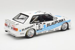 BMW M3 E30 Team Schnitzer #8 O. Manthey DTM 1988 Minichamps 1:18 155882008 Métal — image 2 sur 6