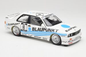 BMW M3 E30 Team Schnitzer #8 O. Manthey DTM 1988 Minichamps 1:18 155882008 Métal — image 4 sur 6
