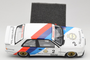 BMW M3 E30 Warsteiner #2 E. van de Poele DTM Champion 1987 Minichamps 1:18 80430396026-O1 Métal — image 8 sur 9