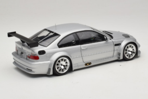 BMW M3 E46 GTR Street Argent Minichamps 1:18 100012100 Métal — image 3 sur 8