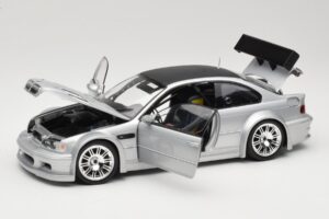 BMW M3 E46 GTR Street Argent With Carbon Roof Minichamps 1:18 100012102 Métal — image 2 sur 8