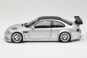 BMW M3 E46 GTR Street Argent With Carbon Roof Minichamps 1:18 100012102 Métal — image 4 sur 8