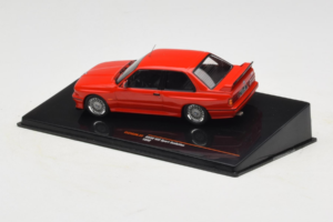 BMW M3 E30 Sport Evolution Rouge IXO 1:43 CLC583N Métal — image 3 sur 4