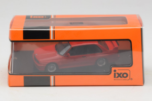 BMW M3 E30 Sport Evolution Rouge IXO 1:43 CLC583N Métal — image 4 sur 4