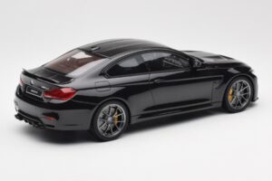 BMW M4 F82 CS Noir GT Spirit 1:18 GT845 Résine — image 2 sur 6