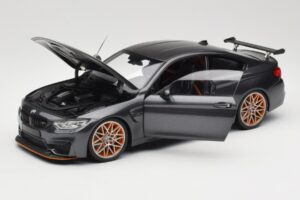 BMW M4 F82 GTS Mineral Grey Metallic Minichamps 1:18 110025222 Métal — image 2 sur 8