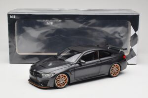 BMW M4 F82 GTS Mineral Grey Metallic Minichamps 1:18 110025222 Métal — image 8 sur 8