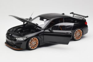 BMW M4 F82 GTS Sapphire Black Metallic Minichamps 1:18 110025220 Métal — image 2 sur 8