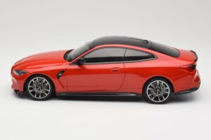BMW M4 F82 Imola Red Metallic Minichamps 1:18 155020121 Métal — image 3 sur 6
