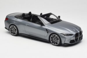 BMW M4 G82 Cabriolet Grey Metallic Minichamps 1:18 155021034 Métal — image 4 sur 6