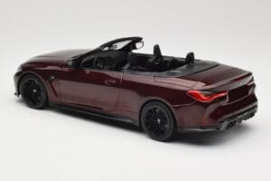 BMW M4 G83 Cabriolet Rouge Métallisé Minichamps 1:18 155021032 Métal — image 5 sur 6