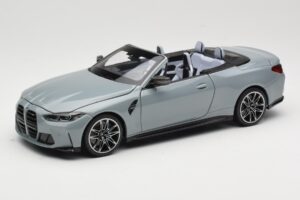 BMW M4 G83 Cabriolet Grey Metallic Minichamps 1:18 110021032 Métal