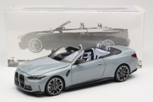 BMW M4 G83 Cabriolet Grey Metallic Minichamps 1:18 110021032 Métal — image 8 sur 8