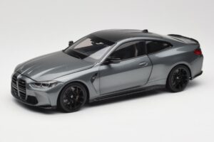 BMW M4 G82 Gris Metallic Minichamps 1:18 113020124 Métal
