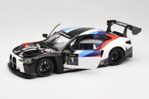 BMW M4 G82 GT3 Presentation 2021 Minichamps 1:18 80435A5D002 Métal — image 2 sur 8
