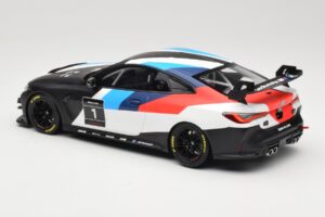 BMW M4 G82 GT4 #1 Presentation 2022 Otto 1:18 OT1228 Résine — image 5 sur 6