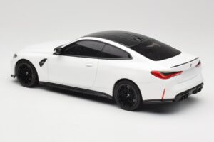 BMW M4 G82 Blanc Minichamps 1:18 155020122 Métal — image 5 sur 6
