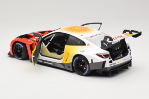 BMW M4 GT3 #72 D. Harper / M. Hesse / C. Weerts BMW M Team RMG 24 Hours of Nurburgring 2024 Minichamps 1:18 113242072 Métal — image 5 sur 8