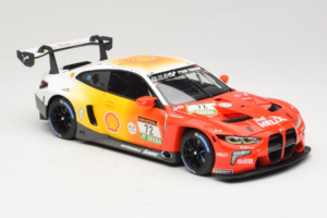 BMW M4 GT3 #72 D. Harper / M. Hesse / C. Weerts BMW M Team RMG 24 Hours of Nurburgring 2024 Minichamps 1:18 113242072 Métal — image 6 sur 8