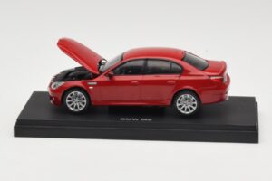 BMW M5 E60 Rouge Kyosho 1:43 03503R Métal