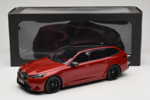 BMW M5 G99 Touring Fire Red GT Spirit 1:18 GT964 Résine — image 6 sur 6