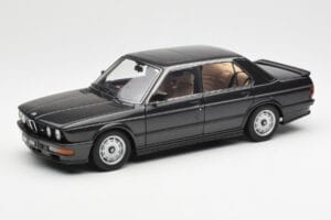 BMW M535i E28 Diamond Noir AUTOart 1:18 75162 Métal