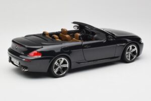 BMW M6 E64 Cabriolet Sapphire Black Kyosho 1:18 80430417424 Métal — image 4 sur 9