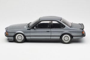 BMW M635 CSi E24 Shadow Line Delphin Metallic AUTOart 1:18 70529 Métal — image 4 sur 8
