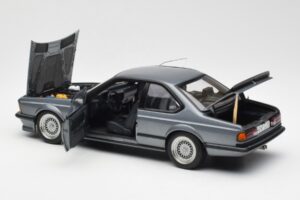 BMW M635 CSi E24 Shadow Line Delphin Metallic AUTOart 1:18 70529 Métal — image 5 sur 8