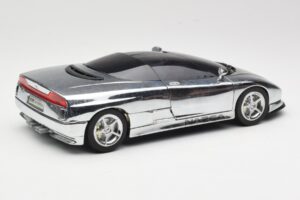 BMW Nazca M12 Chrome Silver Revell 1:18 08916 Métal — image 3 sur 8