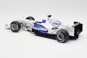 BMW Sauber F1.06 #17 J. Villeneuve Launch Version 2006 Minichamps 1:18 80430413184 Métal — image 5 sur 6