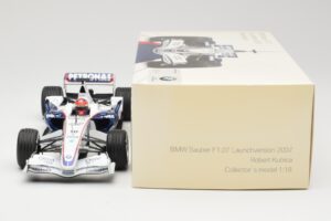 BMW Sauber F1.07 #10 R. Kubica Launch Version 2007 Minichamps 1:18 80430426995 Métal — image 6 sur 7