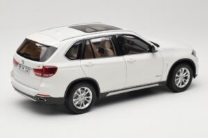 BMW X5 E70 Alpine White Paragon 1:18 PA-97073 Métal — image 3 sur 8