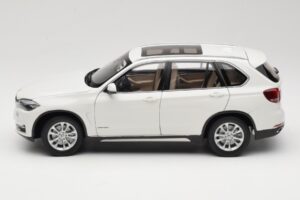 BMW X5 E70 Alpine White Paragon 1:18 PA-97073 Métal — image 4 sur 8