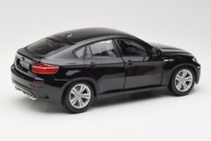 BMW X6 M E71 Noir Bburago 1:18 18-12081 Métal — image 3 sur 8