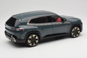 BMW XM G09 Isle of Man Green Minichamps 1:18 110023300 Métal — image 3 sur 8