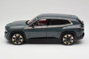 BMW XM G09 Isle of Man Green Minichamps 1:18 110023300 Métal — image 4 sur 8