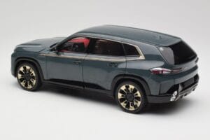BMW XM G09 Isle of Man Green Minichamps 1:18 110023300 Métal — image 7 sur 8